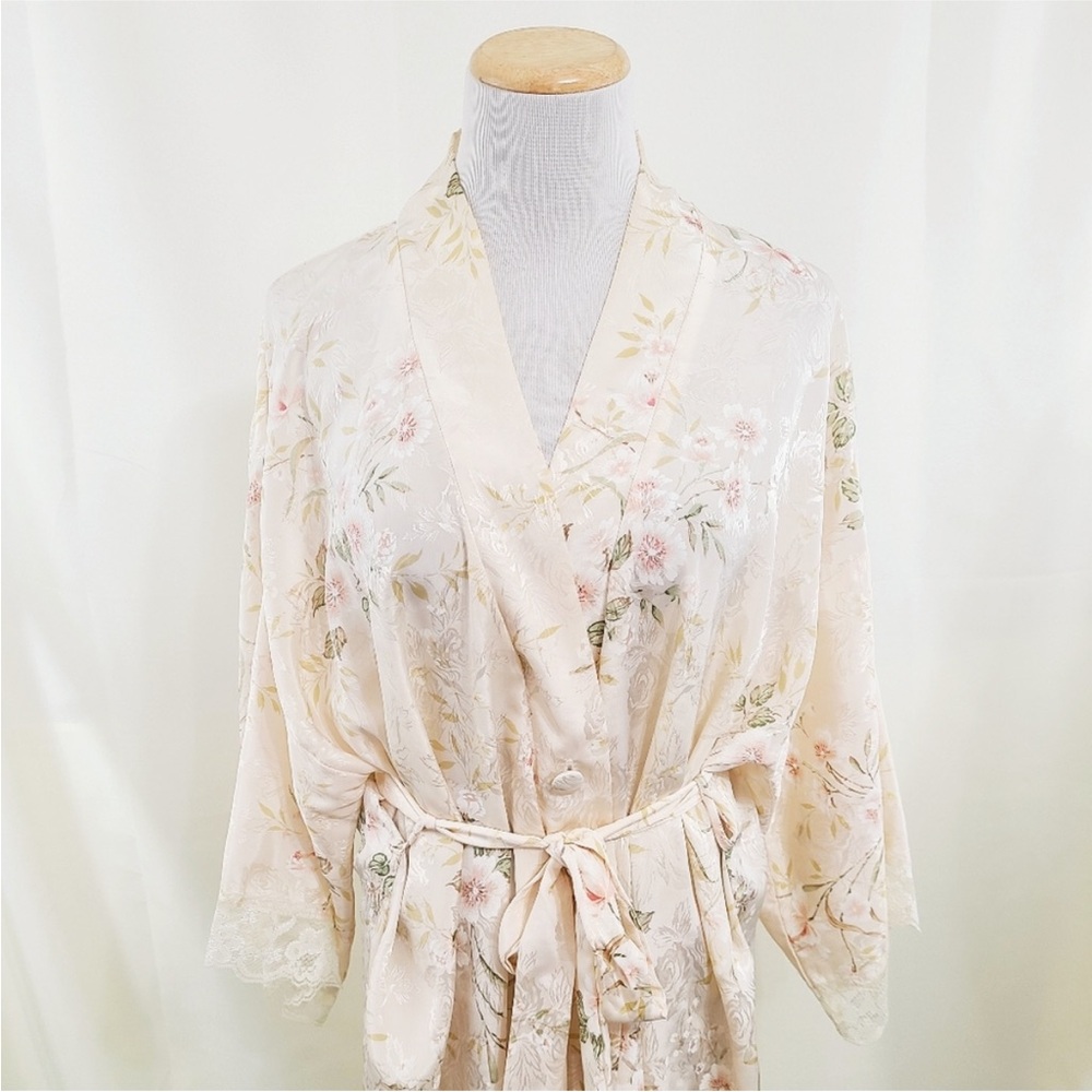 Vintage floral lace nightgown robe